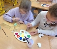 Przygotowania do świątecznego kiermaszu